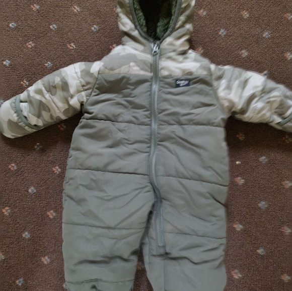 Oshkosh Bgosh Boys Snowsuit - Picture 1 of 5